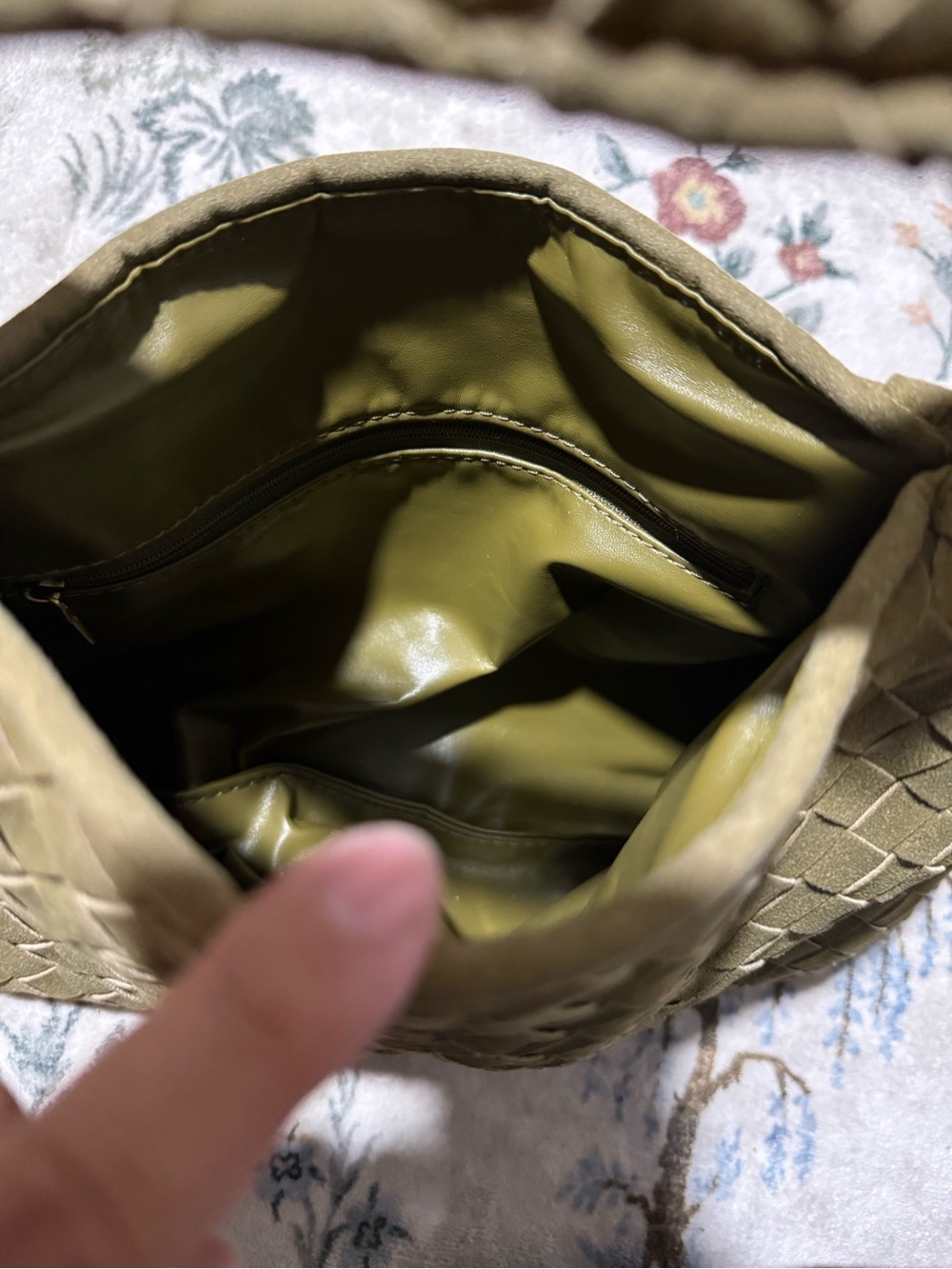 Woven Olive Green hobo Bag - Picture 6 of 9